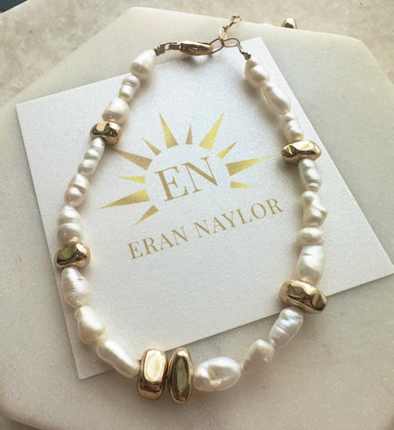White freshwater Pearl Bracelet
