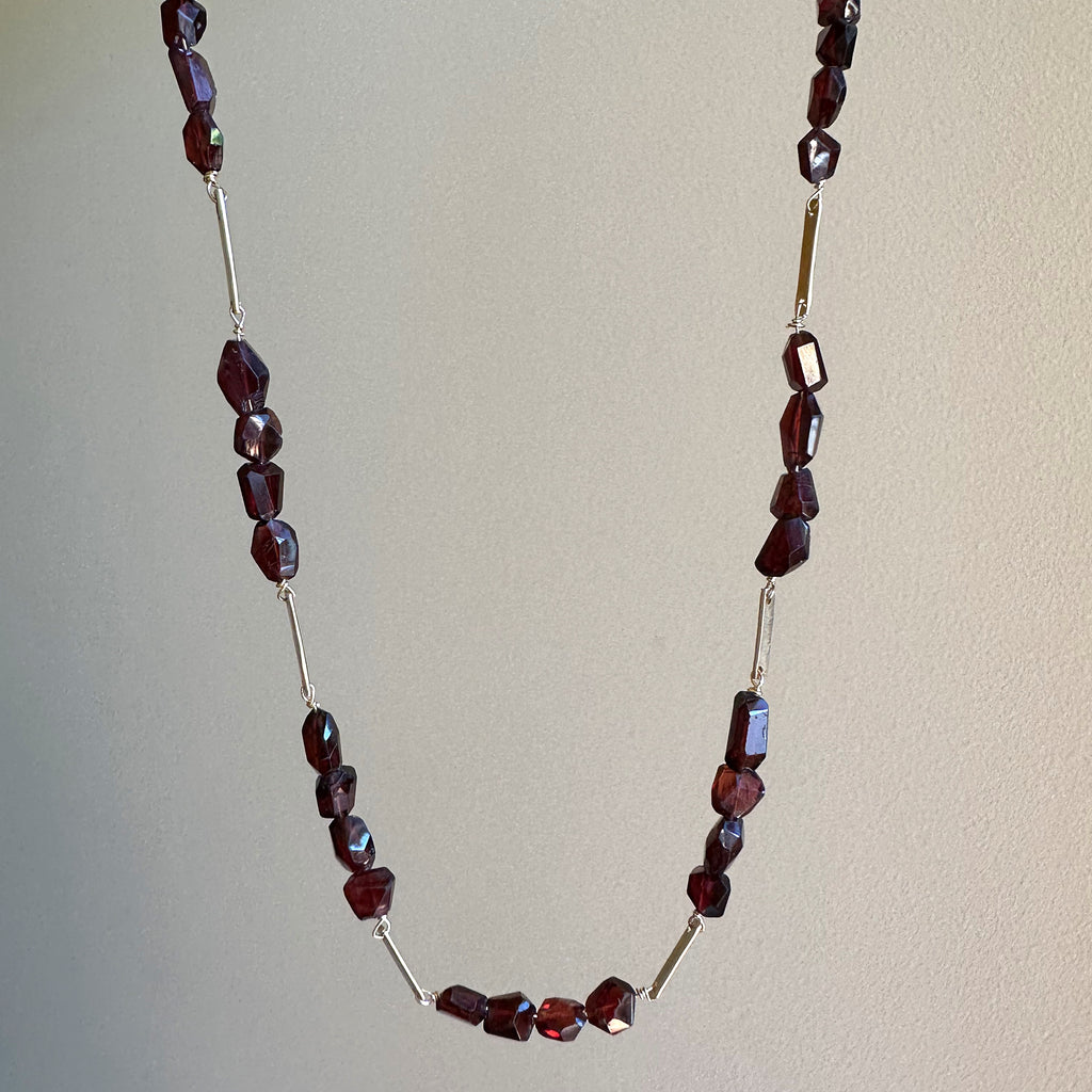 Rumi Garnet Bar Necklace