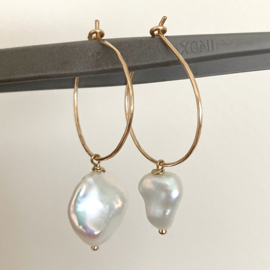 Asymmetrical Keshi pearl hoops