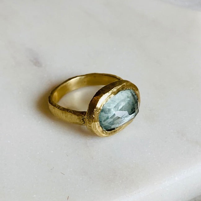 Aquamarine Ring 9k Gold